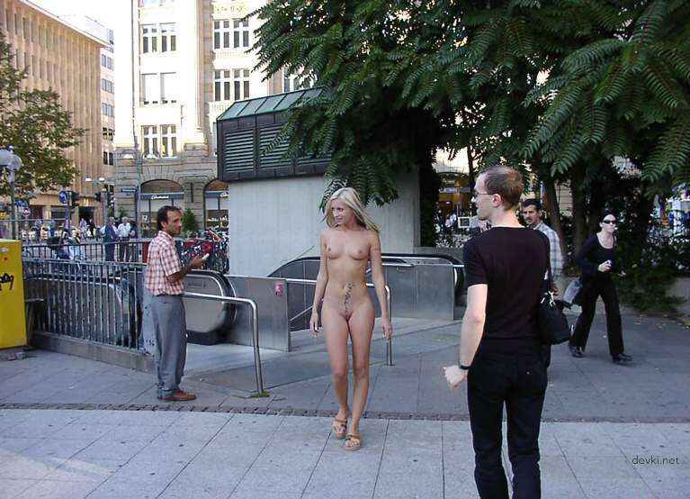 Open naked garman girls