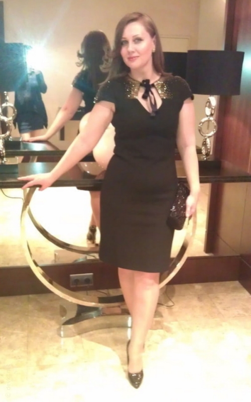 Beautiful Naked Woman Sexily Poses - Elegant and Seductive