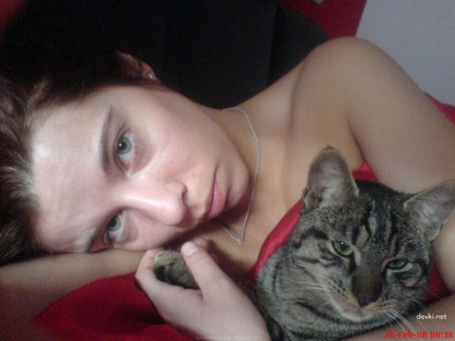 Waitress flaunts her wet pussy - Explicit XXX Photo