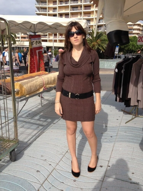 Mature Lady's Racy Vacation Photo: Seductive MILF Sunbathing Topless!