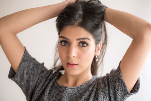 Beautiful Iranian Girl Poses Nude Seductively