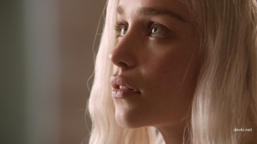 Topless Emilia Clarke Exposed - Sultry Nude Scene from Game of Thrones