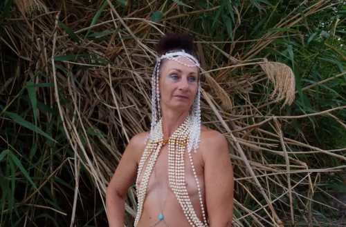 Explicit Nude Game in the Reeds: XXX Adult Playtime in Nature