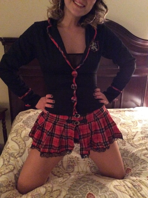 Hot Woman's Mobile Phone Porn Photo - Explicit Amateur Selfies