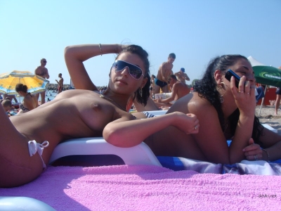 голые девки на пляже
