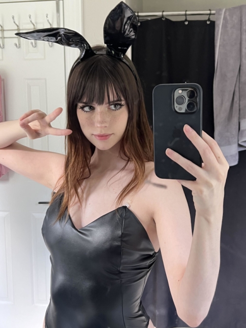 Skinny Girl with Hard Nipples in Porn Photo