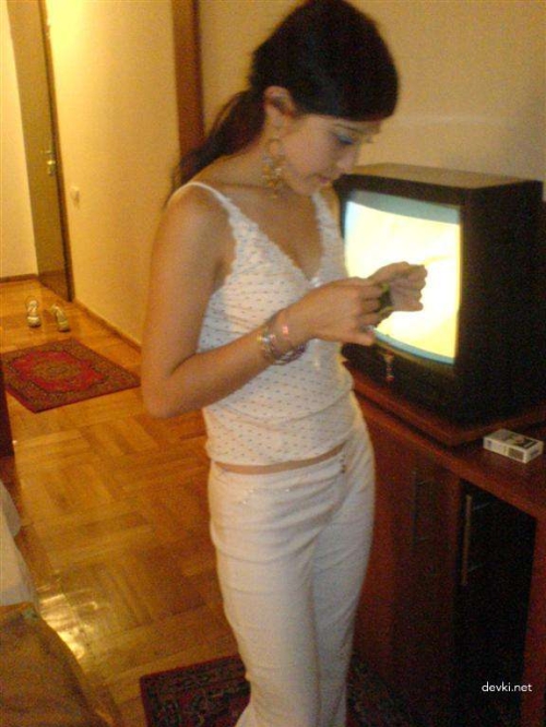 Naked Kazakhstan Girl Photo: Explicit and Provocative Nudity Shot