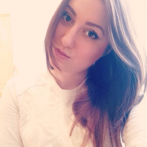 Revealing Modestly Sexy Photos: Bold and Explicit Display