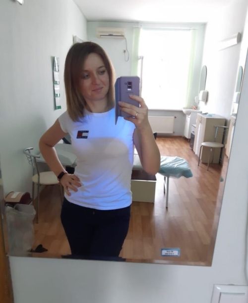 Married Slut Allows Hubby to Snap & Share Explicit Pics