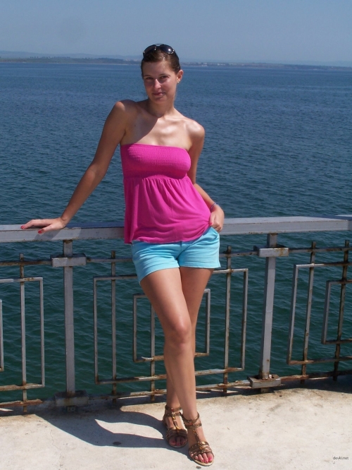 Naked Girlfriend: Explicit Nude Photo of Sexy Woman