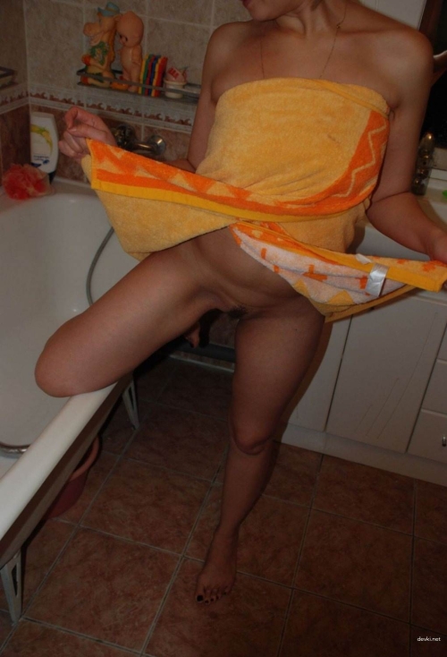 Revealing Her Holes in the Bath - Explicit Bathroom Showoff