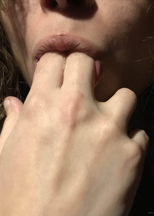 Fully Naked Babe Flaunts Her Firm Tits - Explicit Photo