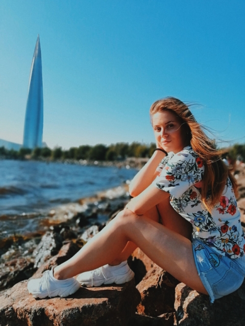 Explicit Shots of Shameless Bitch with Wet Pussy