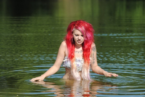 Sexy Punk Girl: Edgy Beauty with Attitude