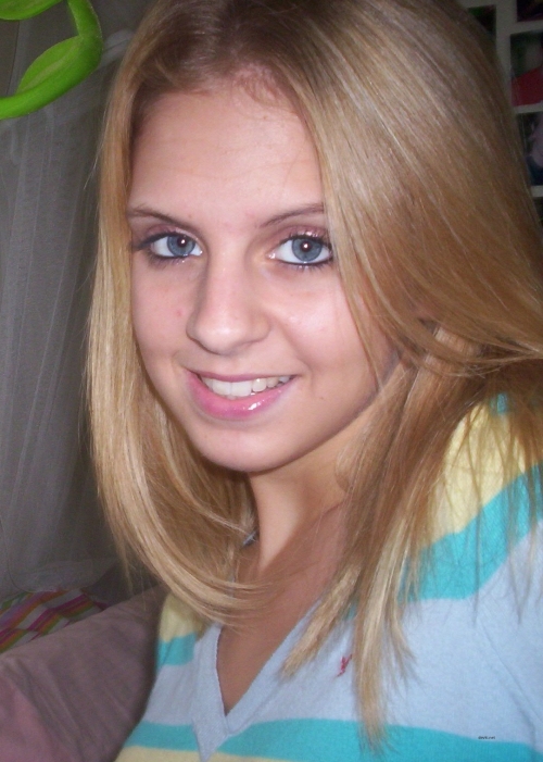 Sweet Slim Babe with Shaved Pussy