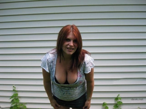 Roadside Hooker Caught in Action: Hardcore Public Sex Encounter