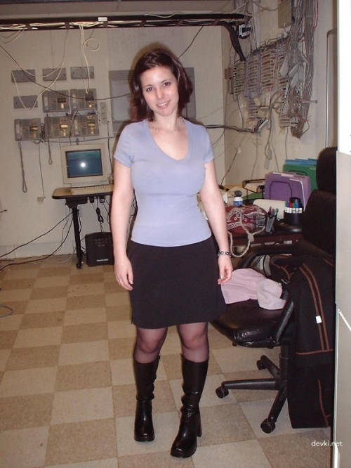 Busty Girlfriend Deepthroats Cock - Explicit Blowjob Action