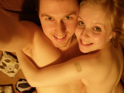 Teen begs for cock - Young girl pleads for hard dick in explicit photo