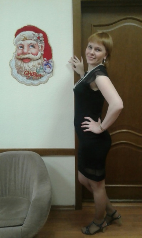 Naked Woman Selfie on Terrace - Explicit Outdoor Nude Photo