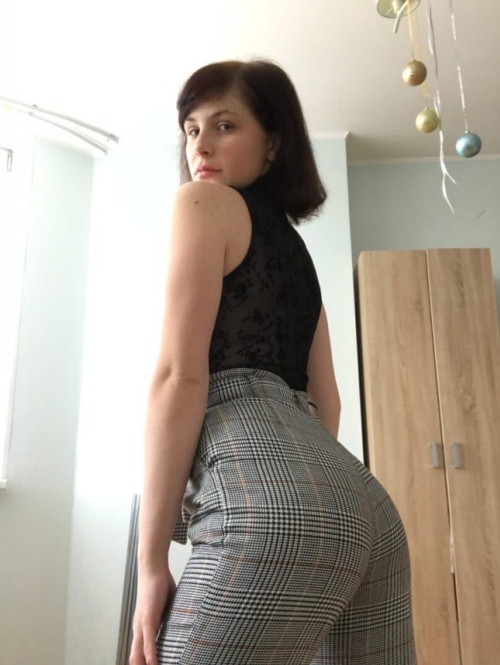 Wife Loves Nude Photos and Oral Sex Action