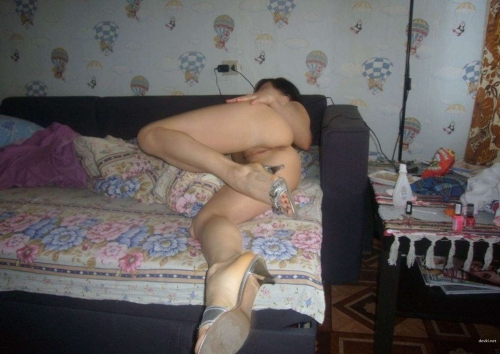 Seductive Babe with Killer Curves: Hot and Sultry Russian Beauty in Revealing Outfit