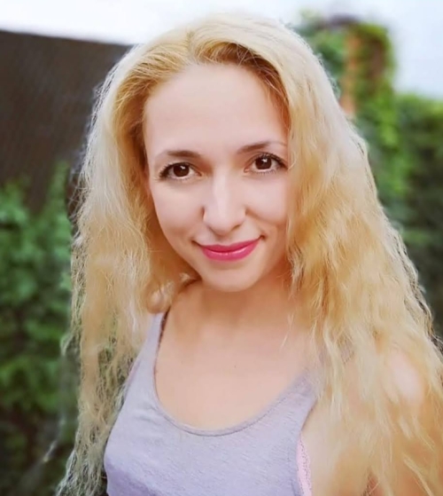 Slender Beauty Loves Posing Nude and Sucking Cock