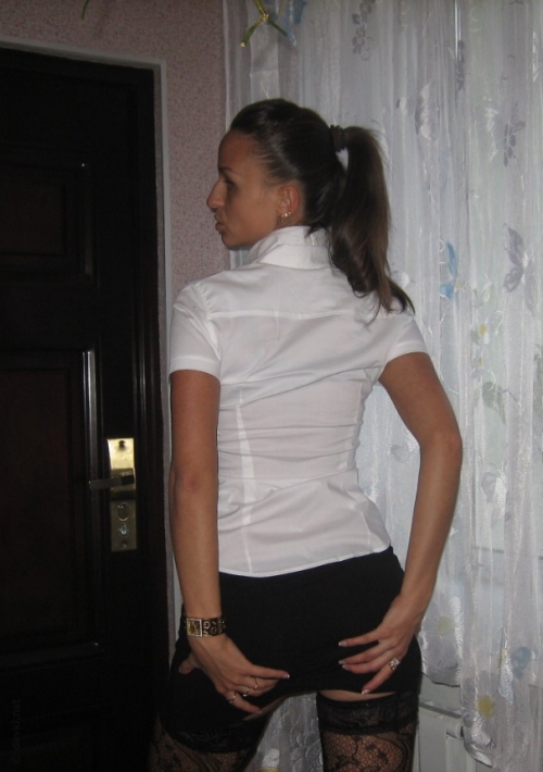 Sexy MILF in Explicit Porn Selfie Photo