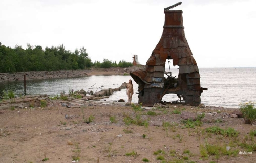 Naked Busty Redhead Girl - Explicit Photo