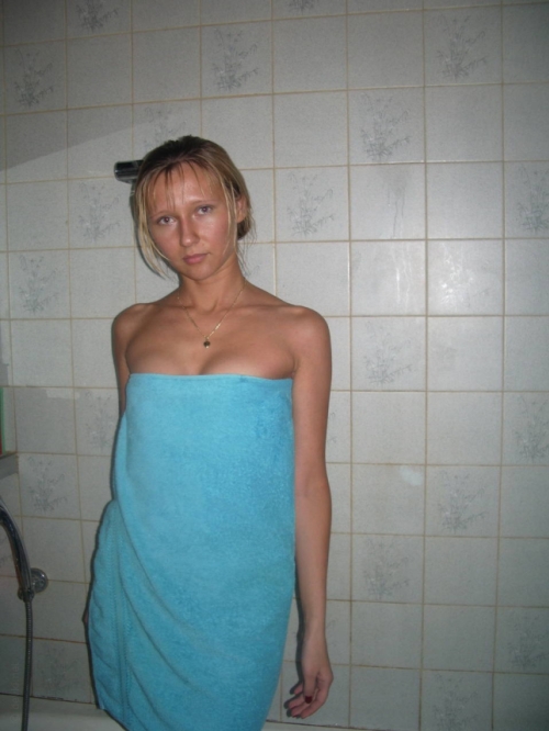 Shy Girl's Racy Bathroom Photoshoot