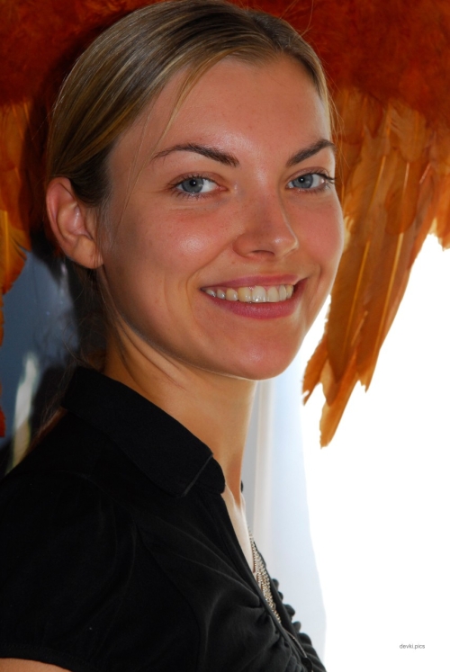 Smiling Slim Girlfriend Strips Naked - Explicit Russian Beauty Exposed