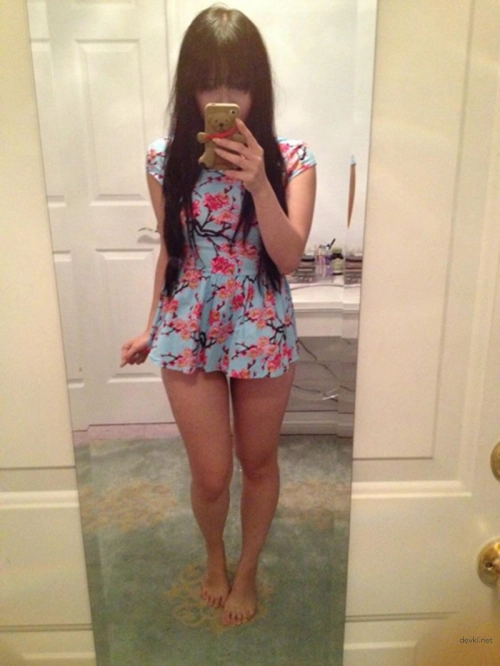 Private Photo of Young Girl - Explicit Teenage Girl Pic