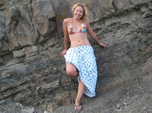 Sensual Babes on Vacation: Hot Girls Relaxing in Bikinis