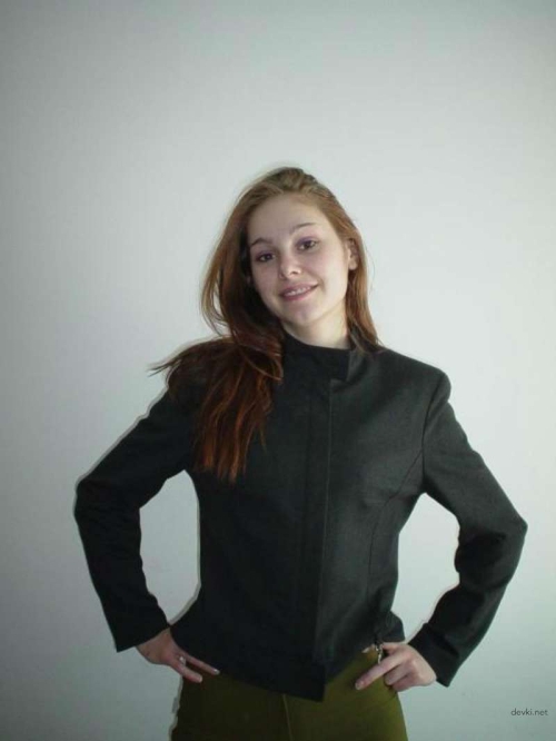 Nude Slut Photo: Hot Naked Chick Exposed in Explicit Picture