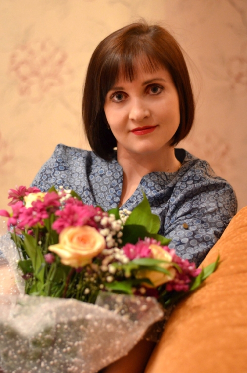 Stunning Young Woman's Photo Album: Perfect Wife with Ideal Figure