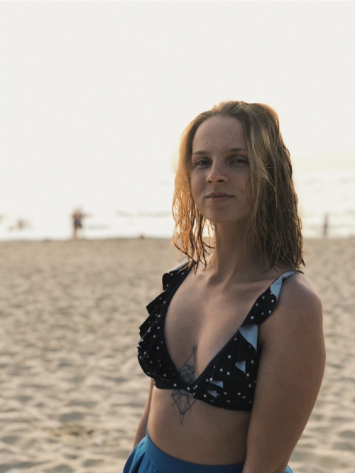 Amateur Woman's Erotic Photos with Arousing Tits