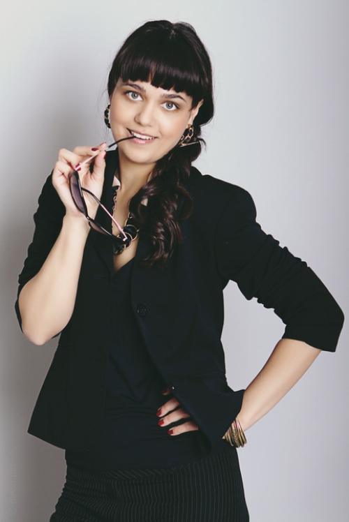 Seductive Brunette Reveals Private Photo Archive