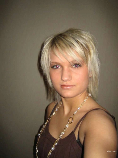 Seductive Blonde's Intimate Photos: Explicit and Sensual Content