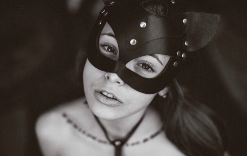 Polina Loves Photo - Sultry Russian Model Poses Seductively