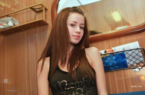 Girl Strips Naked on Train: Explicit Public Nudity Caught on Camera