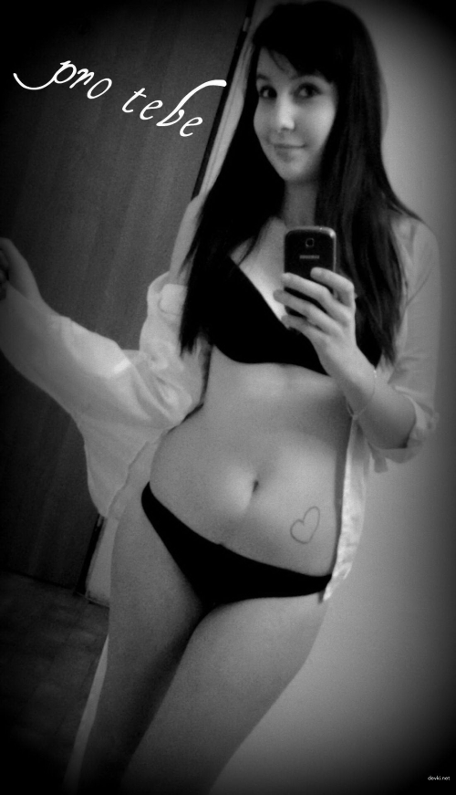 Naked Girl Shows Pussy: Explicit Nude Photo for Adults