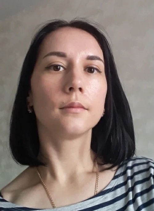 Sultry Brunette Anya Strips Down - Explicit Nude Photos