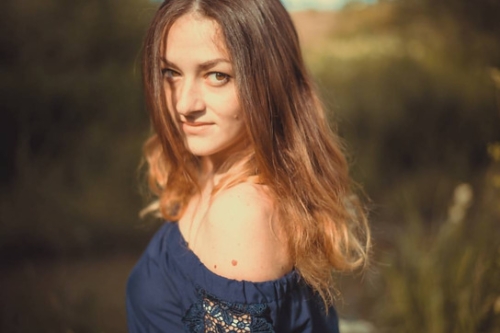 Young Prostitute Reveals Explicit Secrets