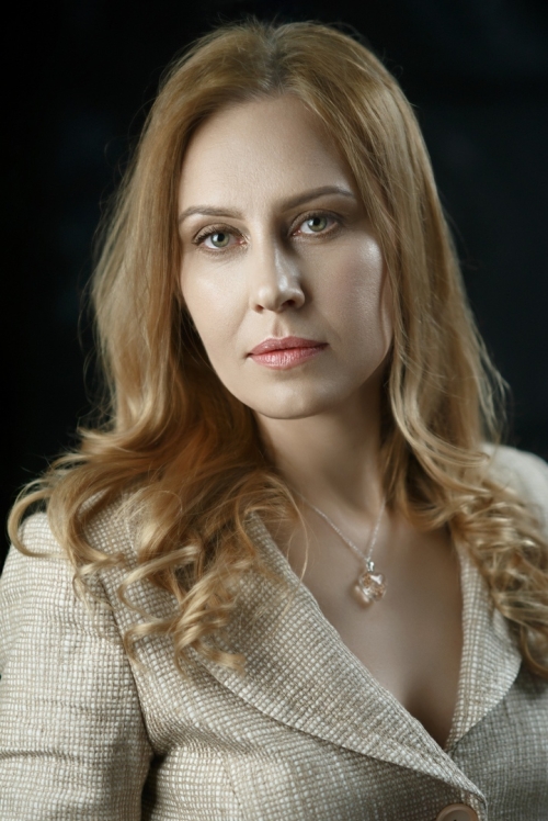 Seductive Lady in Erotic Photoshoot