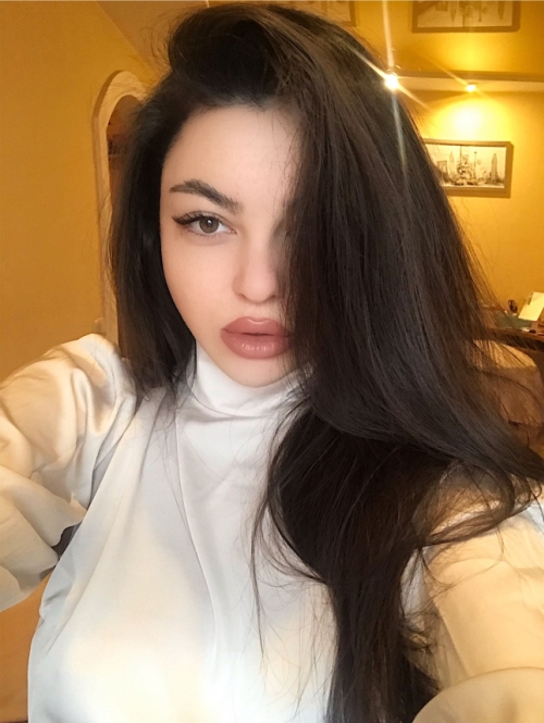 Seductive Erotica from Cute Girl