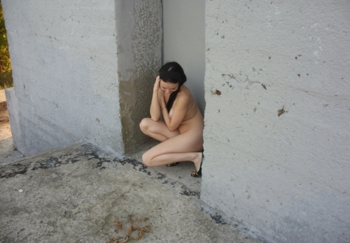 Spread Legs and Showed Pussy: Explicit Solo Porn Photo