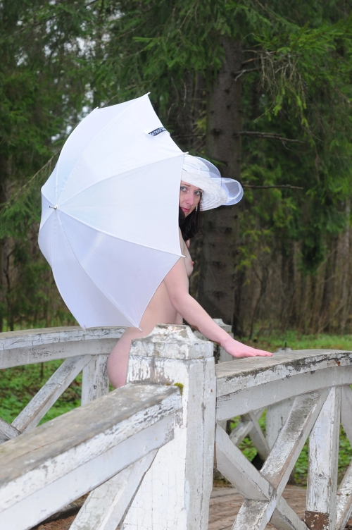 Curvy MILF bares it all — raw, shameless, and wide open