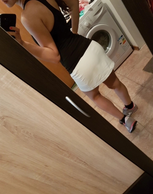Seductive Mirror Selfie Showing Off Charming Figure - Explicit Pose!