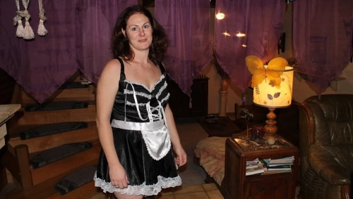 Housemaid Double Penetration: Explicit Threesome Action