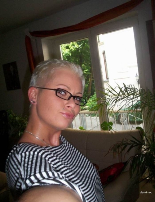 Hardcore Porn: Woman Who Loves It Rough and Wild!