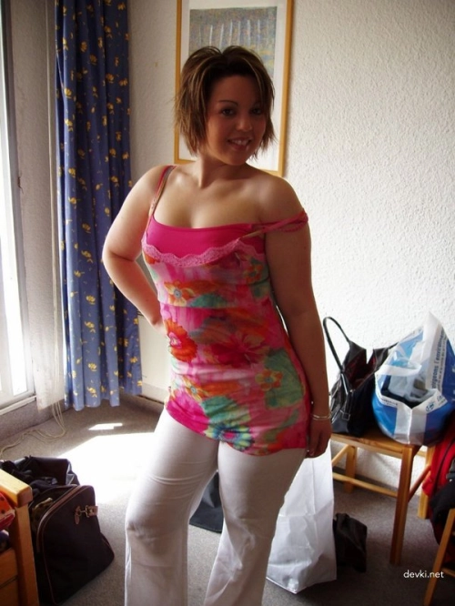Abandoned Girlfriend's Explicit Photo Dump - Hot Revenge Porn